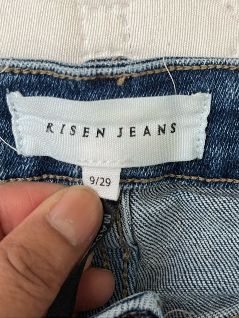Risen Mid Rise Straight Denim Jeans size 9/29 - Picture 12 of 16